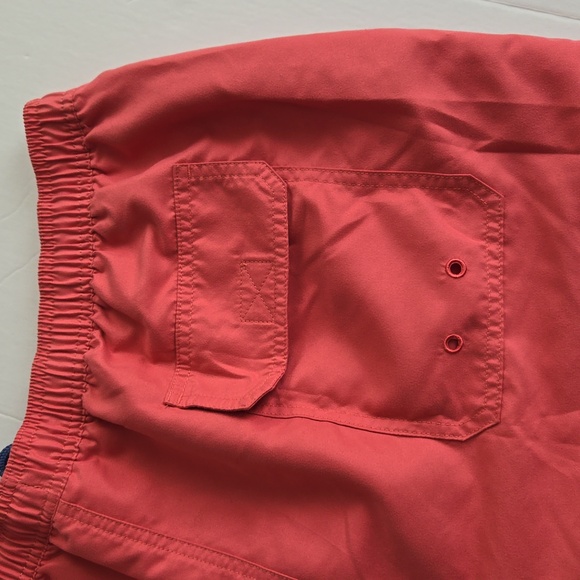 Vineyard Vines Men’s Swin Trunks XL - Picture 4 of 6